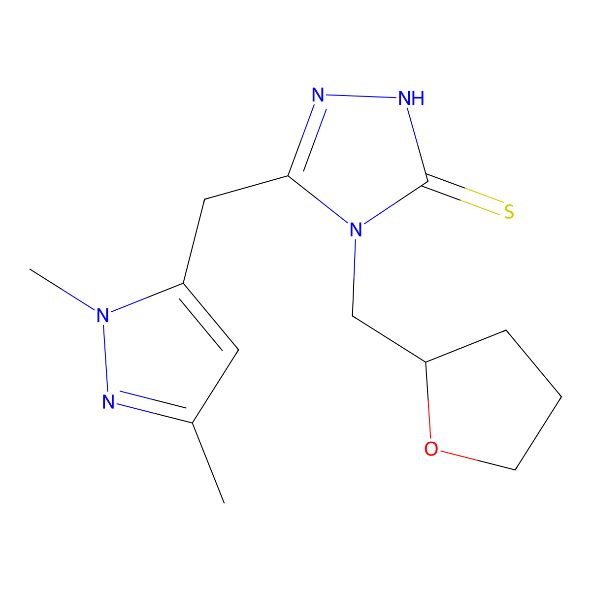5-((1,3-Dimethyl-1H-pyrazol-5-yl)methyl)-4-((tetrahydrofuran-2-yl)methyl)-4H-1,2,4-triazole-3-thiol molecular structure, CAS 1005631-17-3