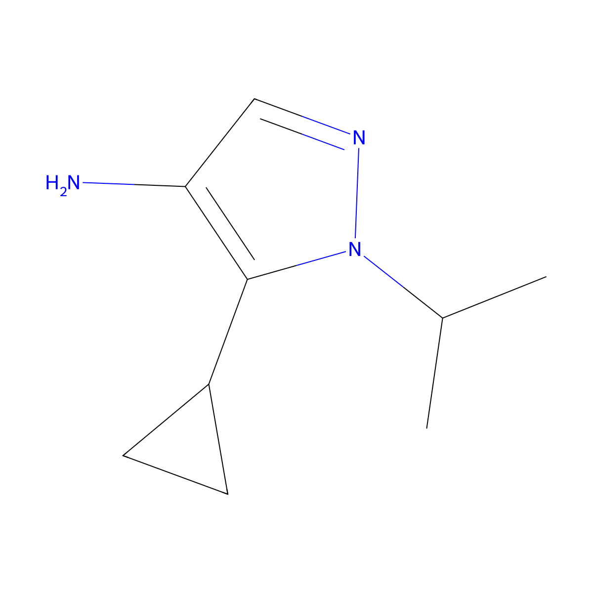 5-cyclopropyl-1-(propan-2-yl)-1H-pyrazol-4-amine molecular structure, CAS 1006496-39-4