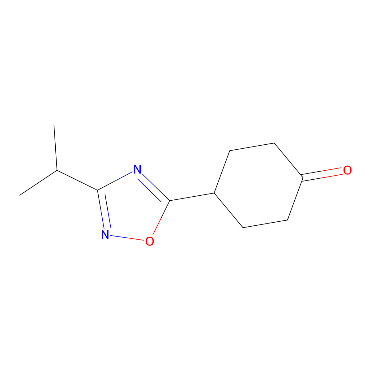 4-(3-Isopropyl-1,2,4-oxadiazol-5-YL)cyclohexan-1-one molecular structure, CAS 1196486-71-1