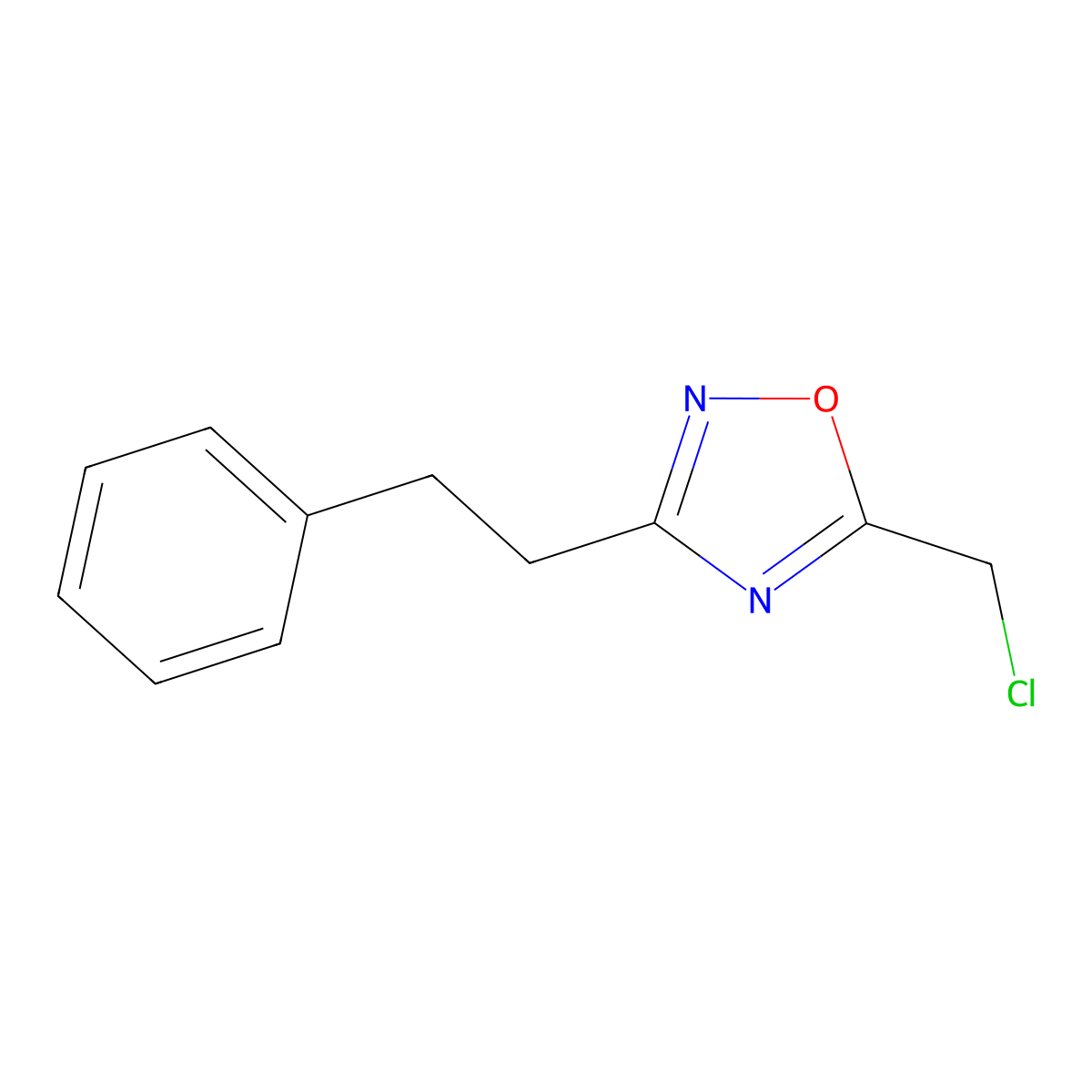 5-(Chloromethyl)-3-(2-phenylethyl)-1,2,4-oxadiazole molecular structure, CAS 1247725-97-8