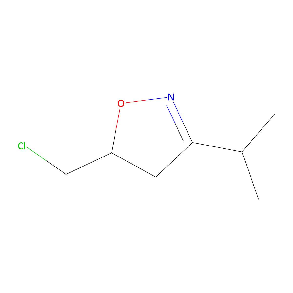 5-(Chloromethyl)-3-(propan-2-yl)-4,5-dihydro-1,2-oxazole molecular structure, CAS 1311318-05-4