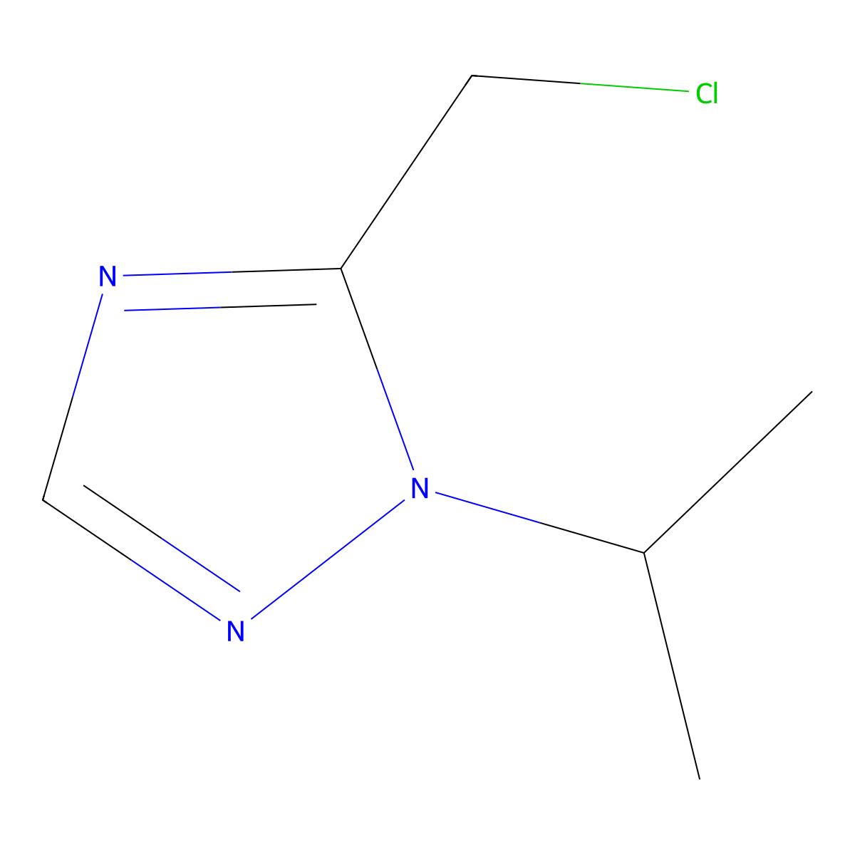 5-(chloromethyl)-1-(propan-2-yl)-1H-1,2,4-triazole molecular structure, CAS 1487896-32-1