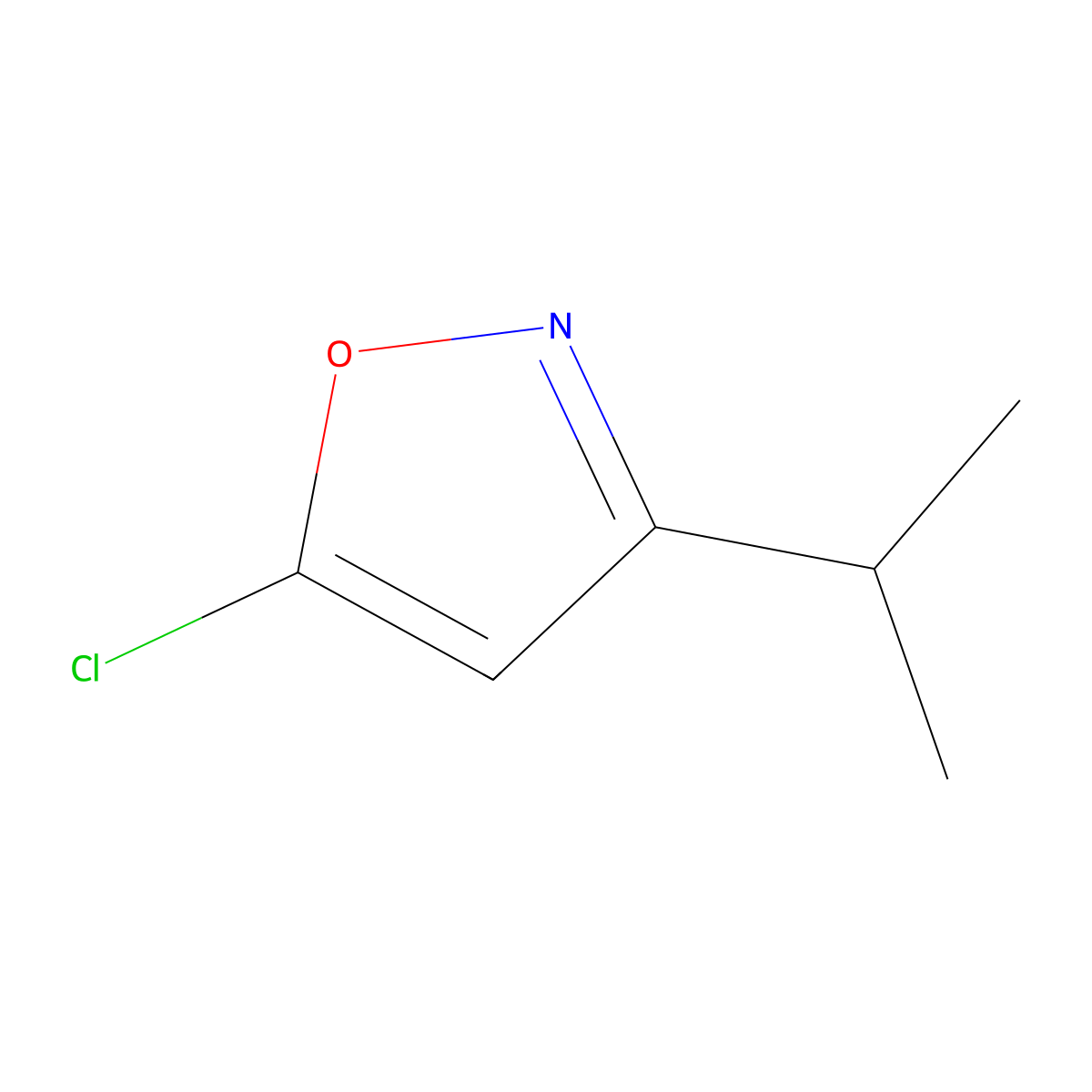 5-Chloro-3-(propan-2-yl)-1,2-oxazole molecular structure, CAS 1520916-39-5