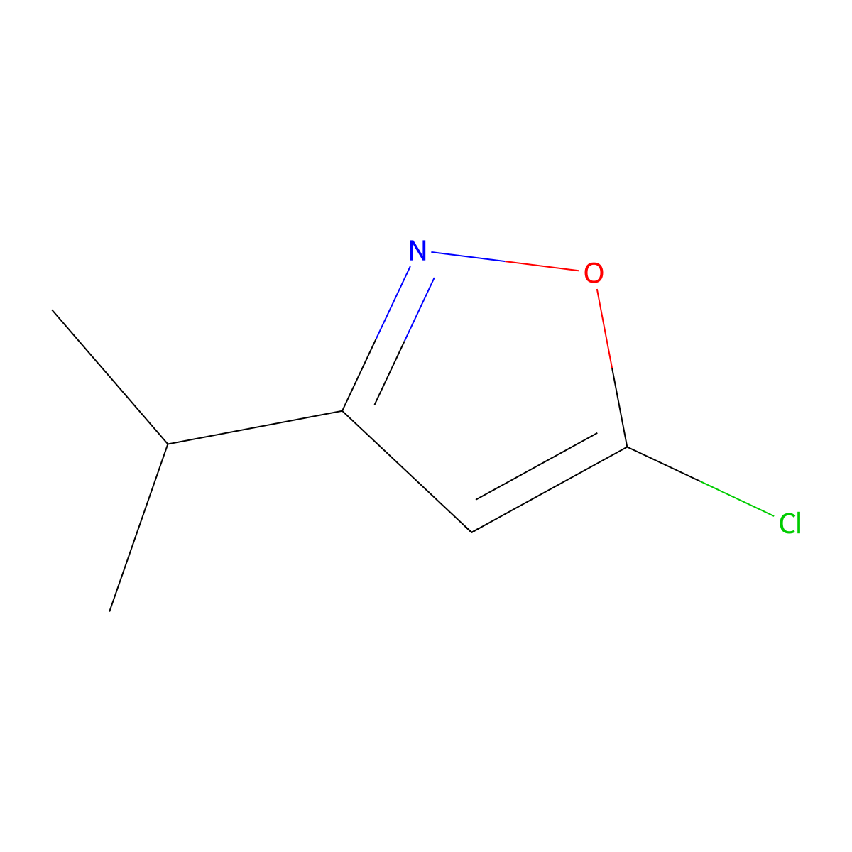 5-Chloro-3-(propan-2-yl)-1,2-oxazole molecular structure, CAS 1520916-39-5