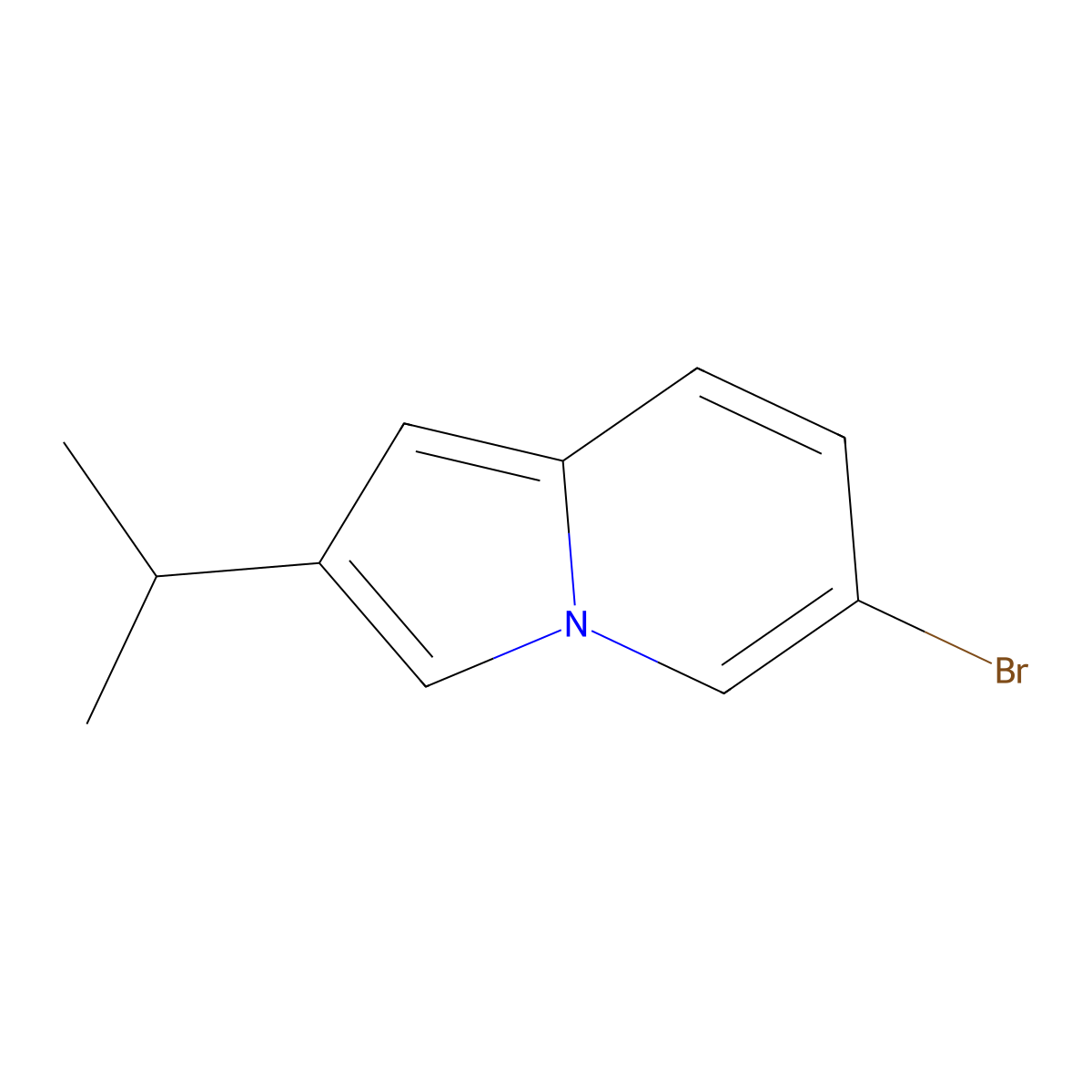 6-Bromo-2-(propan-2-yl)indolizine molecular structure, CAS 1526667-79-7