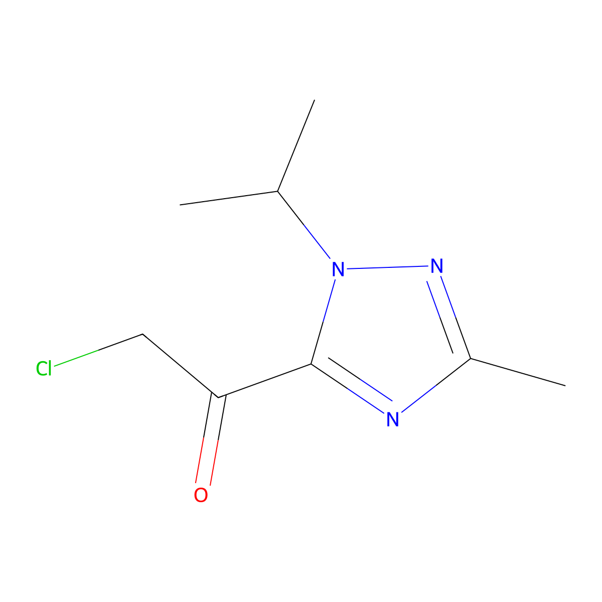 2-chloro-1-(1-isopropyl-3-methyl-1H-1,2,4-triazol-5-yl)ethanone molecular structure, CAS 1628256-43-8