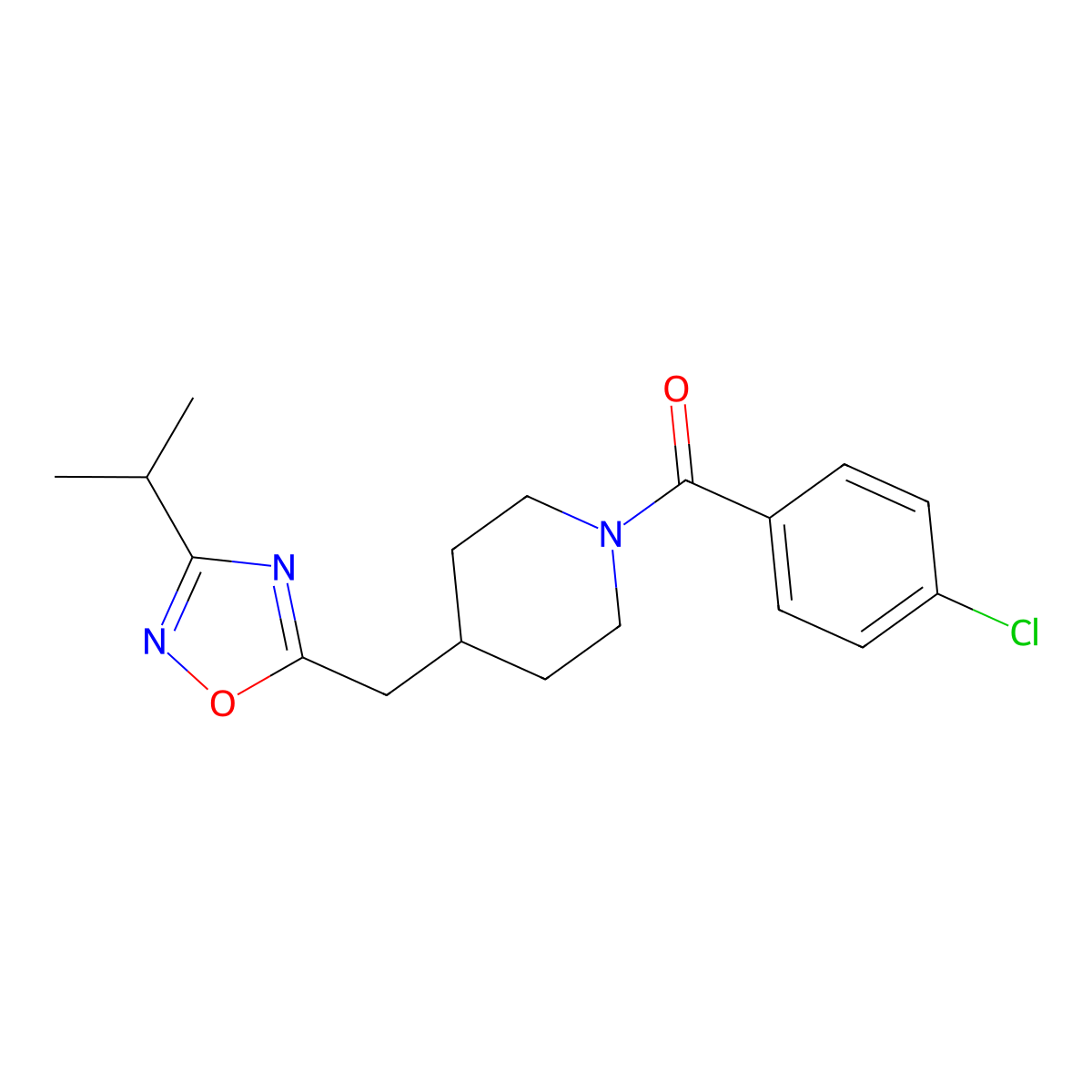 1-(4-Chlorobenzoyl)-4-[(3-isopropyl-1,2,4-oxadiazol-5-yl)methyl]piperidine molecular structure, CAS 1775403-33-2