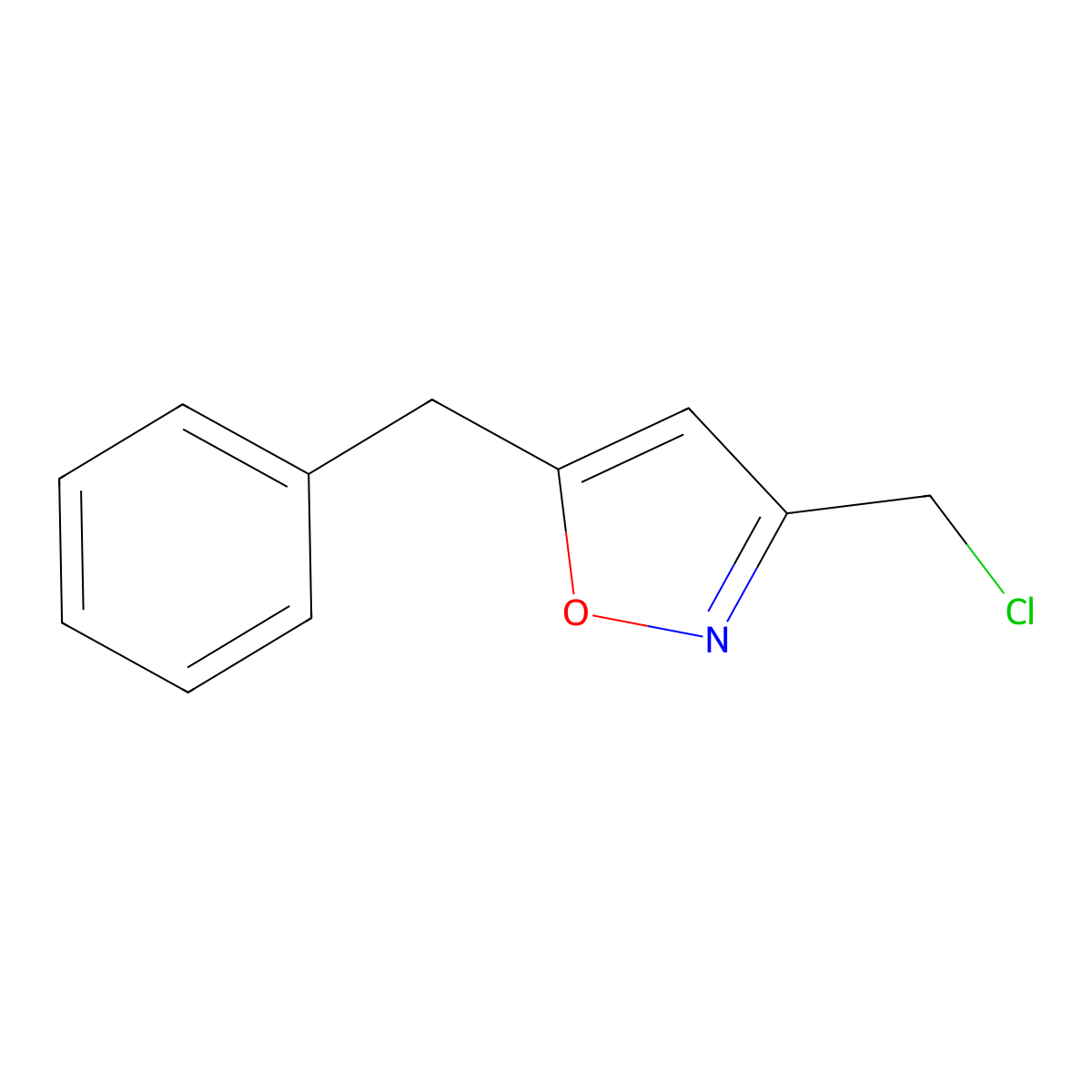 5-Benzyl-3-(chloromethyl)-1,2-oxazole molecular structure, CAS 1824437-07-1
