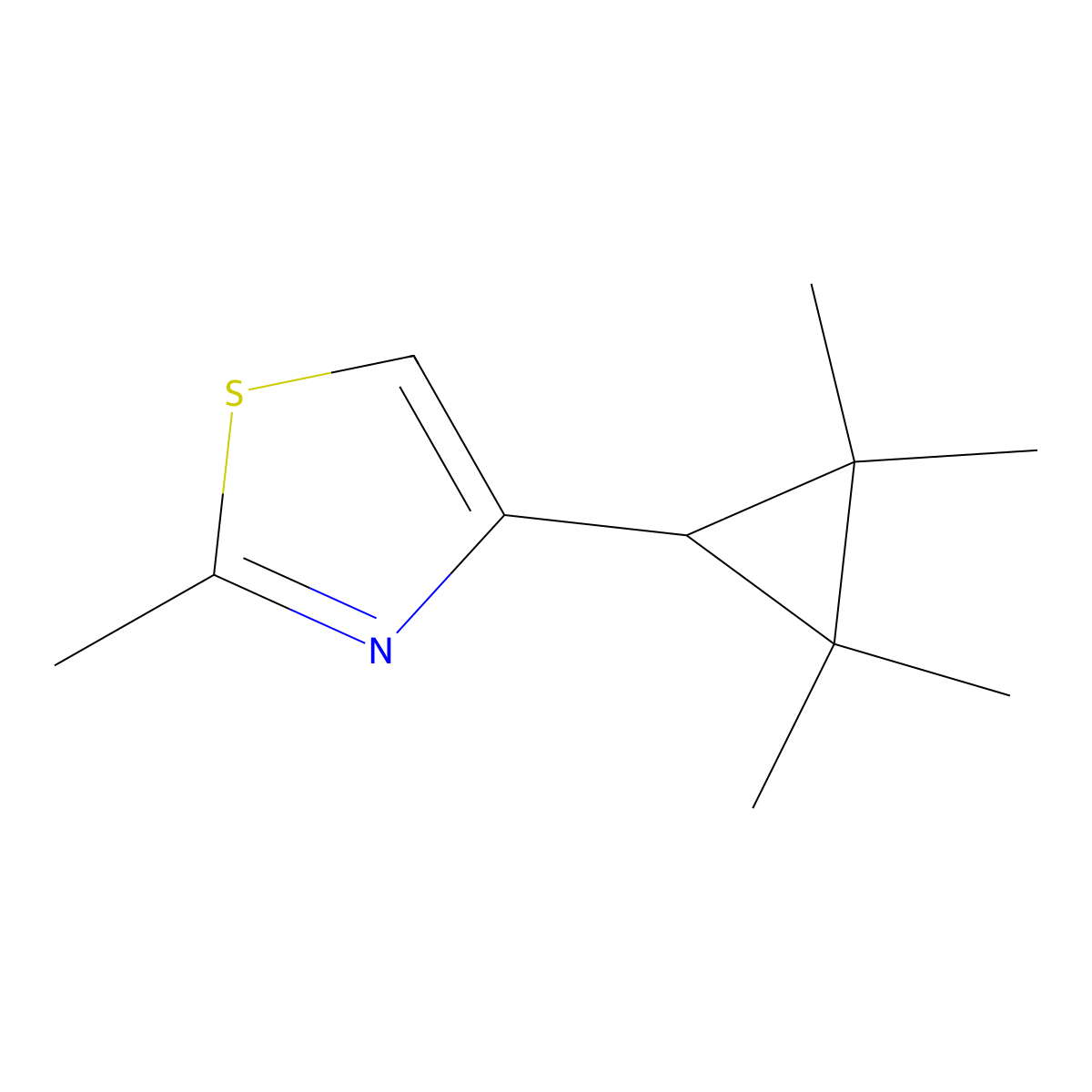 2-Methyl-4-(2,2,3,3-tetramethylcyclopropyl)-1,3-thiazole molecular structure, CAS 2059947-30-5