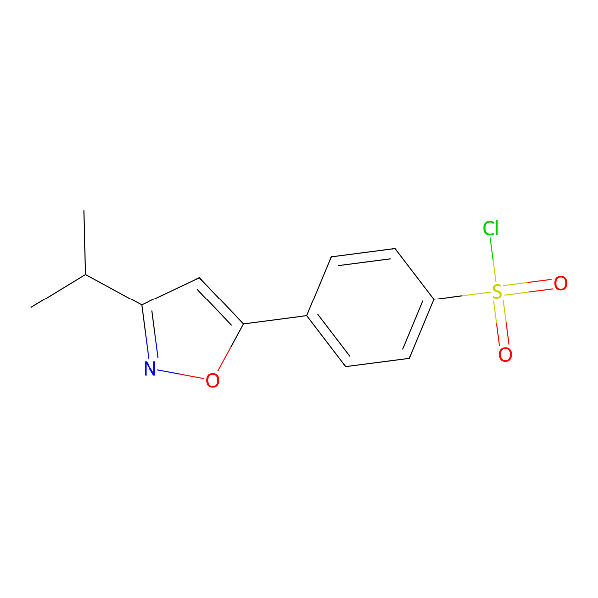 4-[3-(Propan-2-yl)-1,2-oxazol-5-yl]benzene-1-sulfonyl chloride molecular structure, CAS 2059965-98-7