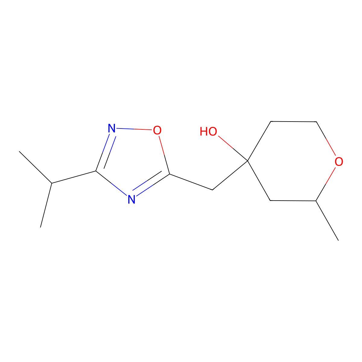 2-Methyl-4-{[3-(propan-2-yl)-1,2,4-oxadiazol-5-yl]methyl}oxan-4-ol molecular structure, CAS 2060025-91-2
