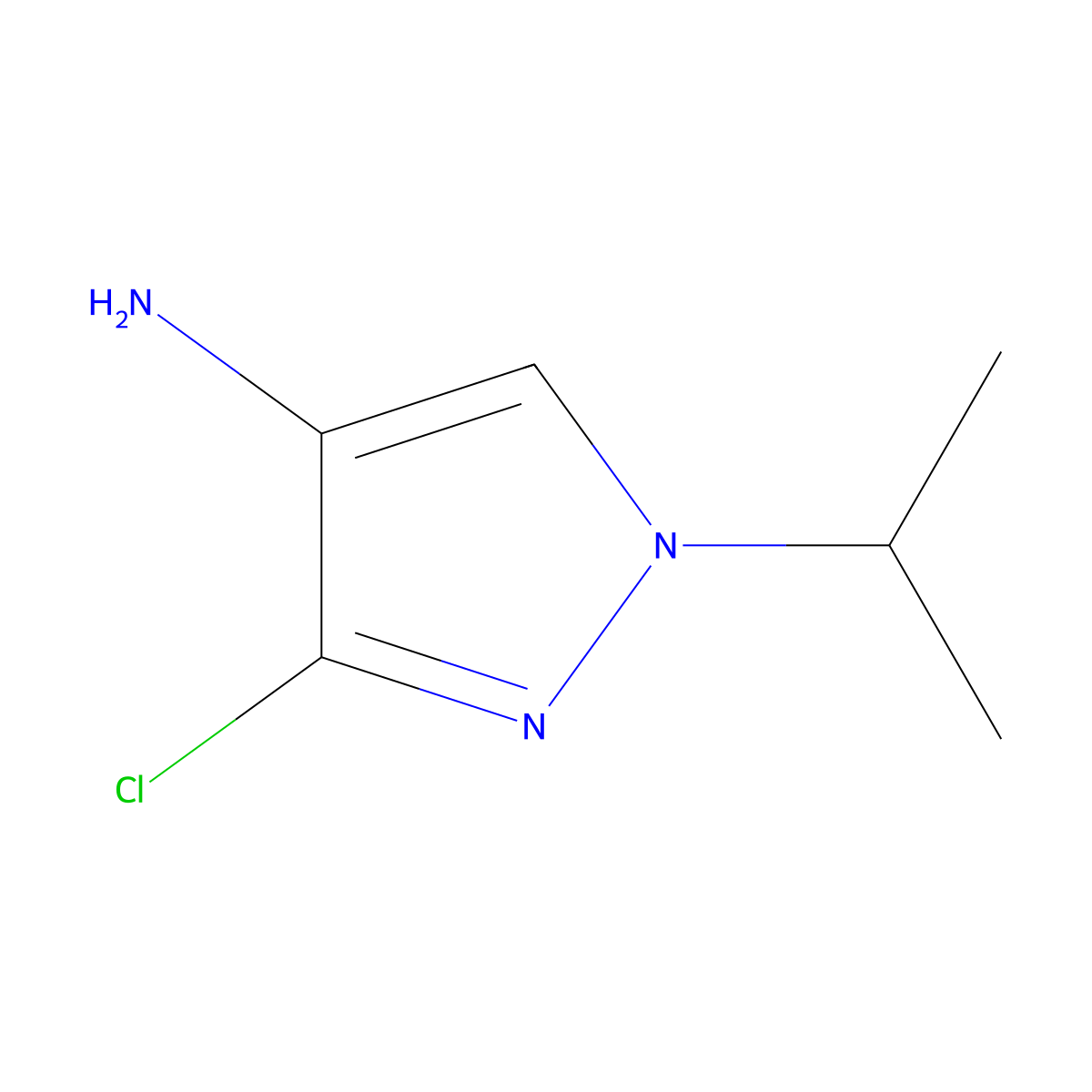 3-Chloro-1-isopropyl-1H-pyrazol-4-amine molecular structure, CAS 2101822-71-1