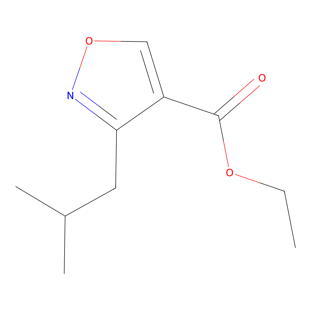 Ethyl 3-(2-methylpropyl)-1,2-oxazole-4-carboxylate molecular structure, CAS 2104179-00-0