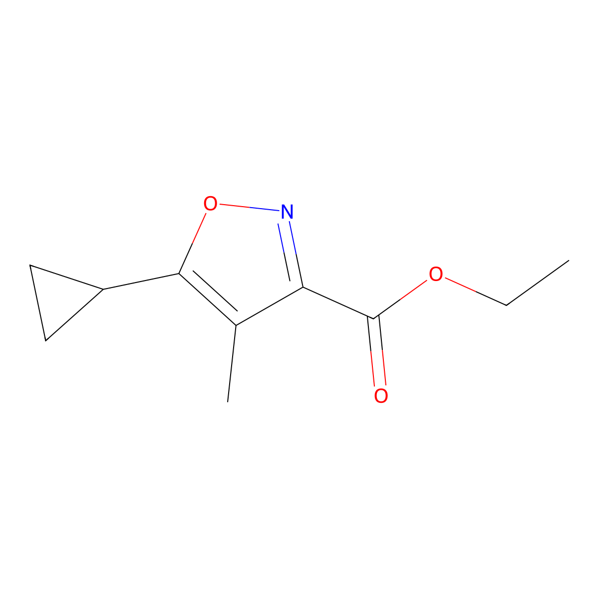 Ethyl 5-cyclopropyl-4-methyl-1,2-oxazole-3-carboxylate molecular structure, CAS 2120773-66-0