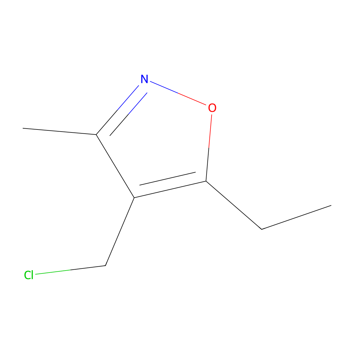 4-(Chloromethyl)-5-ethyl-3-methyl-1,2-oxazole molecular structure, CAS 2126160-22-1