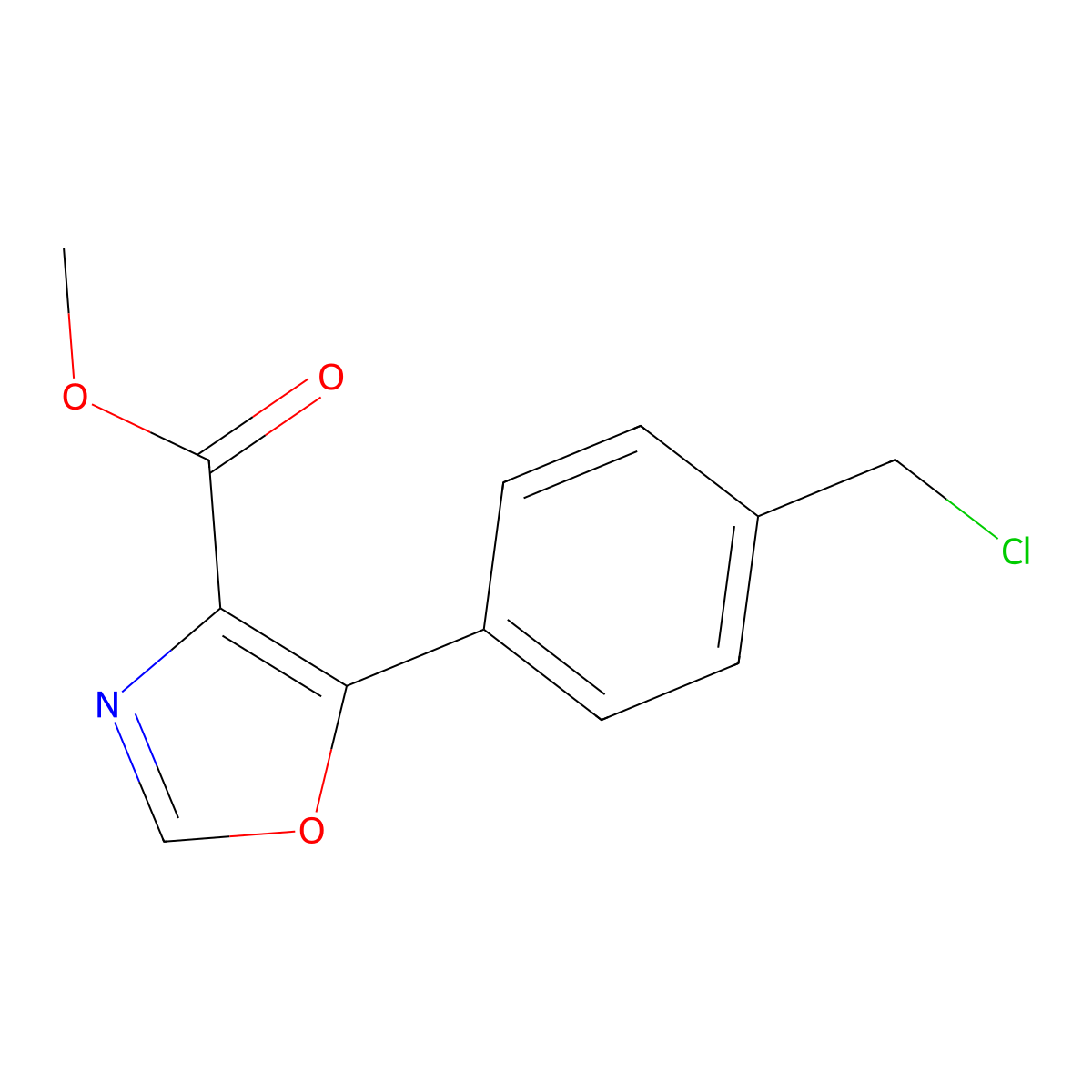 Methyl 5-(4-(chloromethyl)phenyl)-1,3-oxazole-4-carboxylate molecular structure, CAS 2172069-54-2