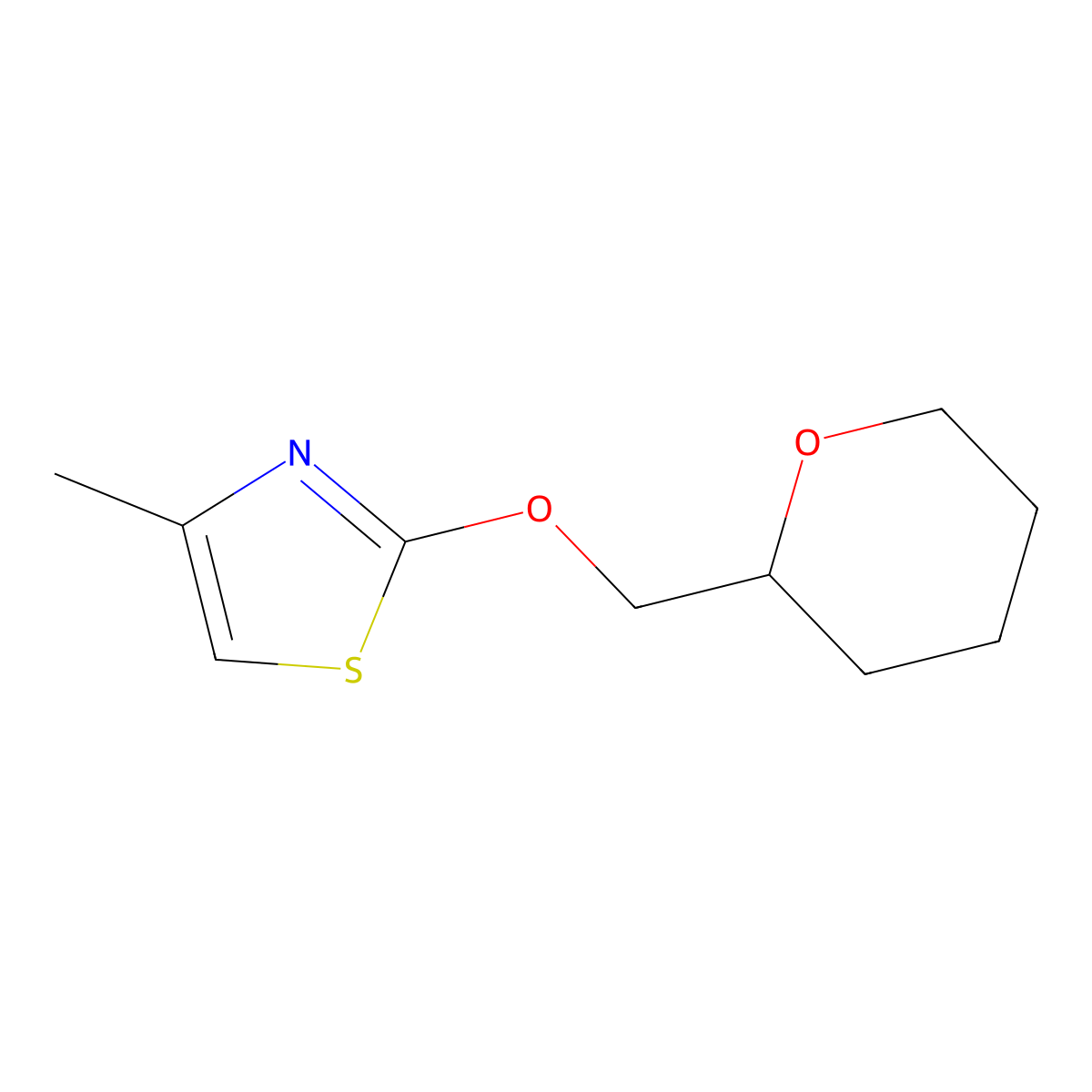 4-Methyl-2-[(oxan-2-yl)methoxy]-1,3-thiazole molecular structure, CAS 2175978-52-4