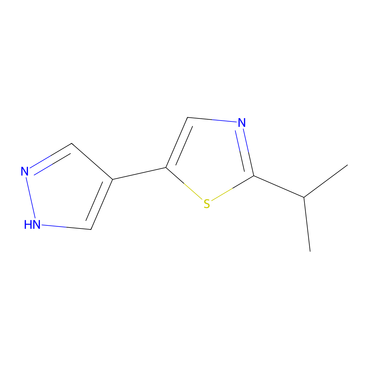 2-(propan-2-yl)-5-(1H-pyrazol-4-yl)-1,3-thiazole molecular structure, CAS 2228634-77-1