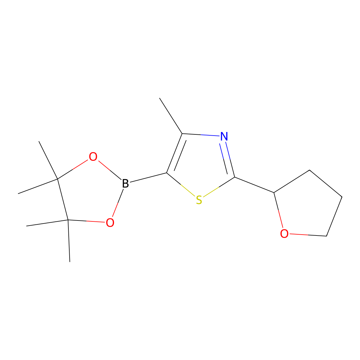4-Methyl-2-(tetrahydrofuran-2-yl)-5-(4,4,5,5-tetramethyl-1,3,2-dioxaborolan-2-yl)thiazole molecular structure, CAS 2256758-26-4