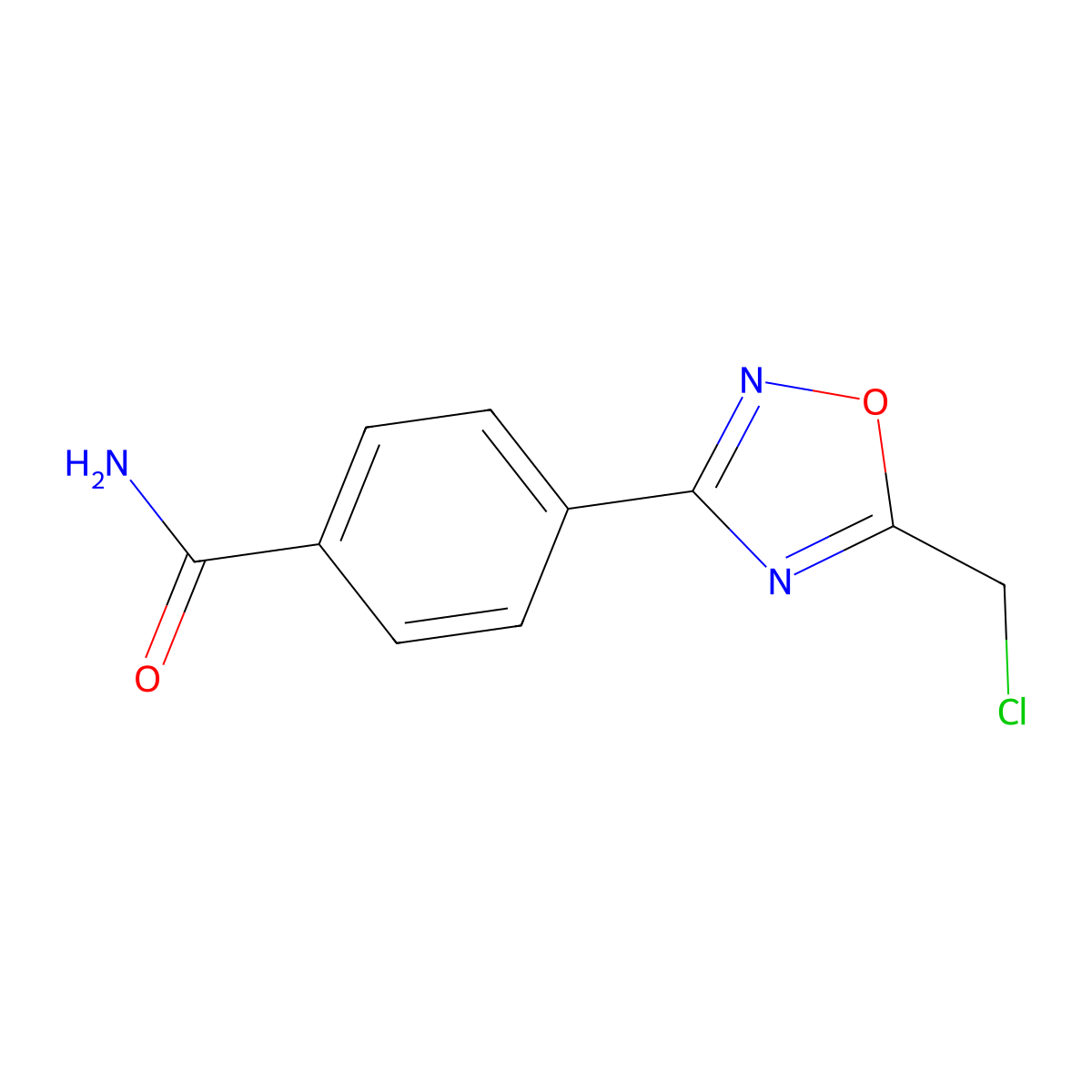 4-[5-(Chloromethyl)-1,2,4-oxadiazol-3-yl]benzamide molecular structure, CAS 2279122-75-5