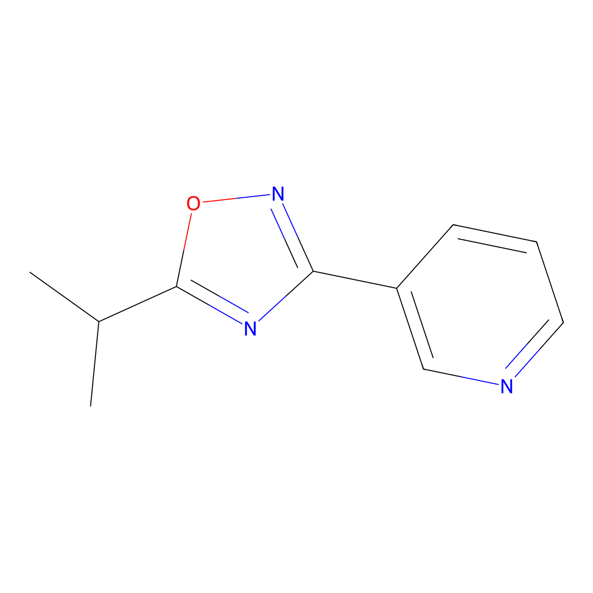 3-[5-(Propan-2-yl)-1,2,4-oxadiazol-3-yl]pyridine molecular structure, CAS 2320514-77-8