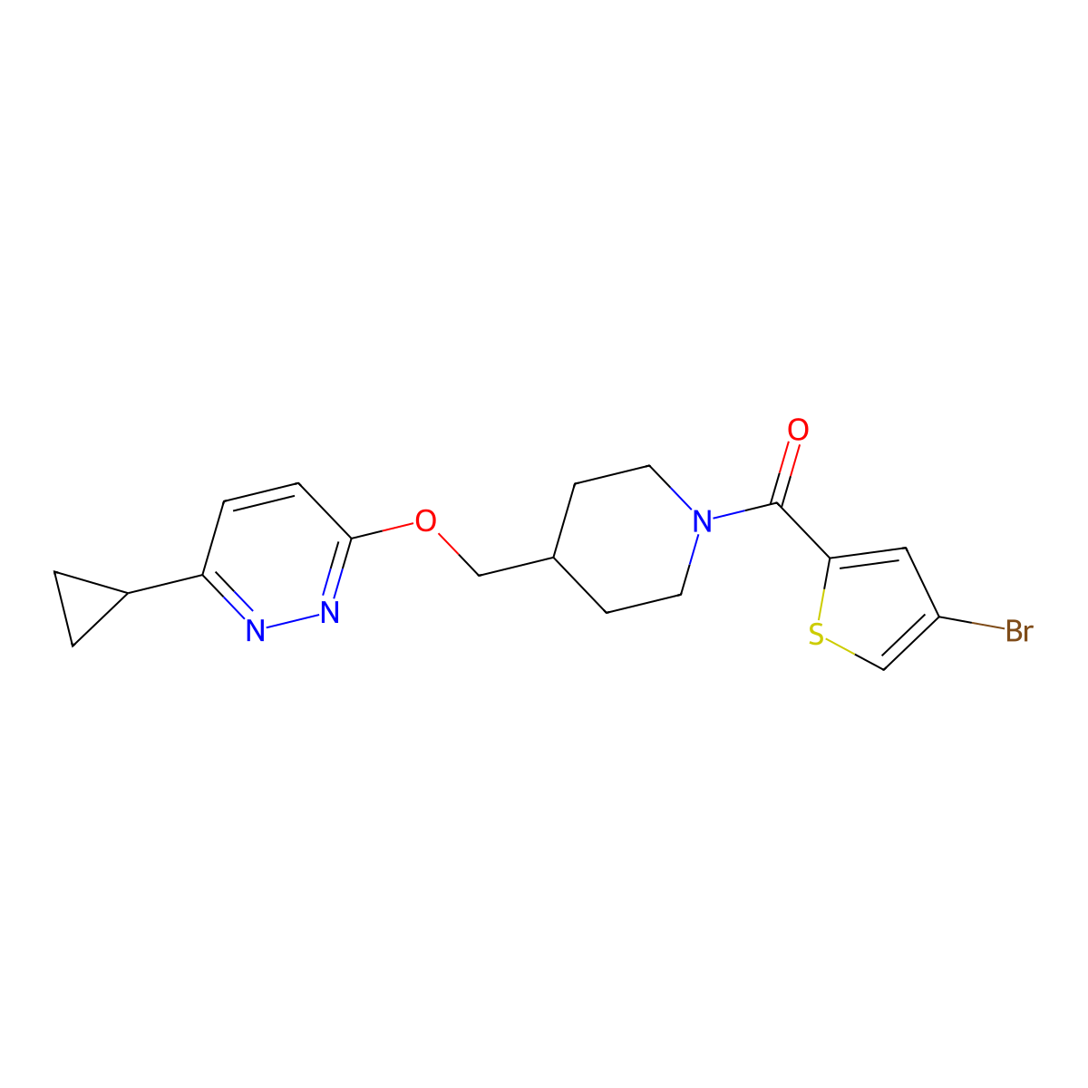 3-{[1-(4-Bromothiophene-2-carbonyl)piperidin-4-yl]methoxy}-6-cyclopropylpyridazine molecular structure, CAS 2320537-14-0