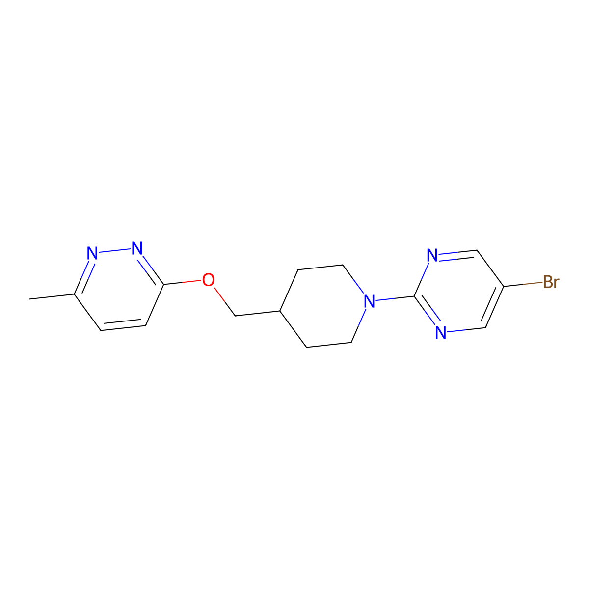 5-Bromo-2-(4-{[(6-methylpyridazin-3-yl)oxy]methyl}piperidin-1-yl)pyrimidine molecular structure, CAS 2320889-24-3