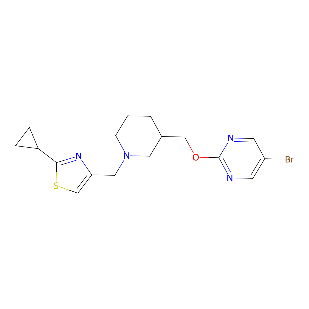 5-Bromo-2-({1-[(2-cyclopropyl-1,3-thiazol-4-yl)methyl]piperidin-3-yl}methoxy)pyrimidine molecular structure, CAS 2379970-48-4