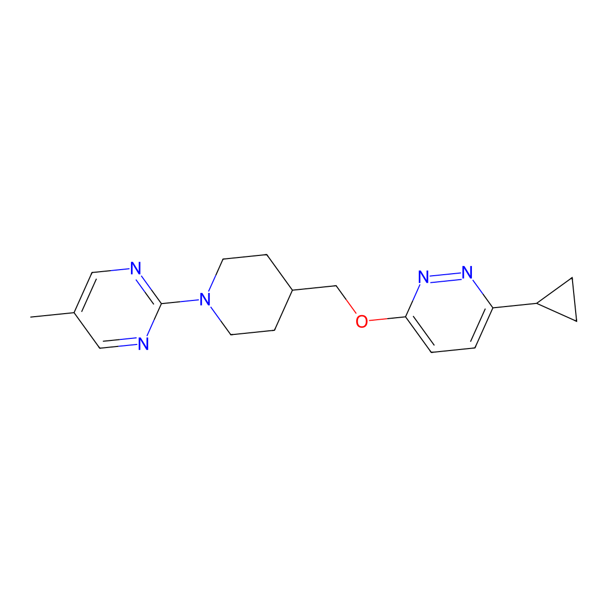 3-Cyclopropyl-6-{[1-(5-methylpyrimidin-2-yl)piperidin-4-yl]methoxy}pyridazine molecular structure, CAS 2379972-53-7