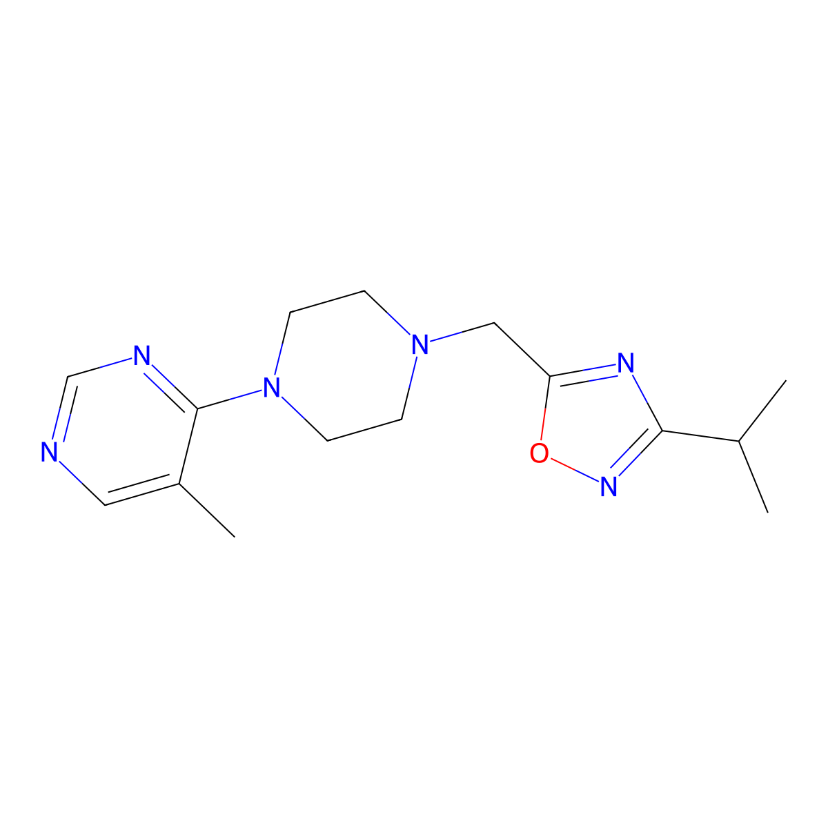 5-Methyl-4-(4-{[3-(propan-2-yl)-1,2,4-oxadiazol-5-yl]methyl}piperazin-1-yl)pyrimidine molecular structure, CAS 2380077-73-4