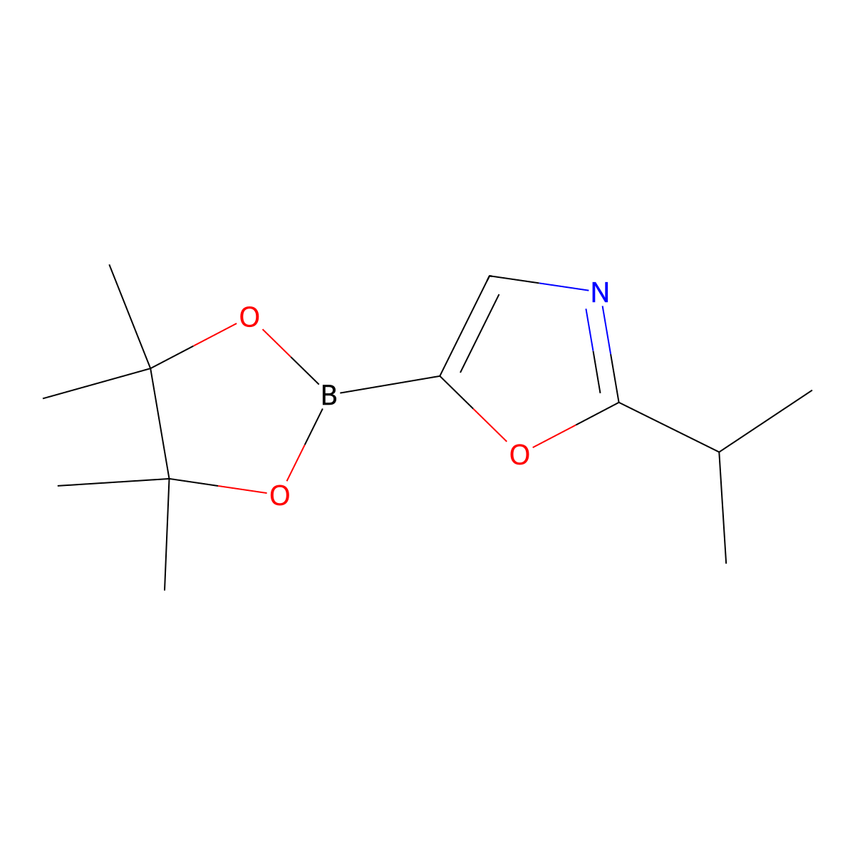 2-Isopropyl-oxazole-5-boronic acid pinacol ester molecular structure, CAS 2408429-75-2