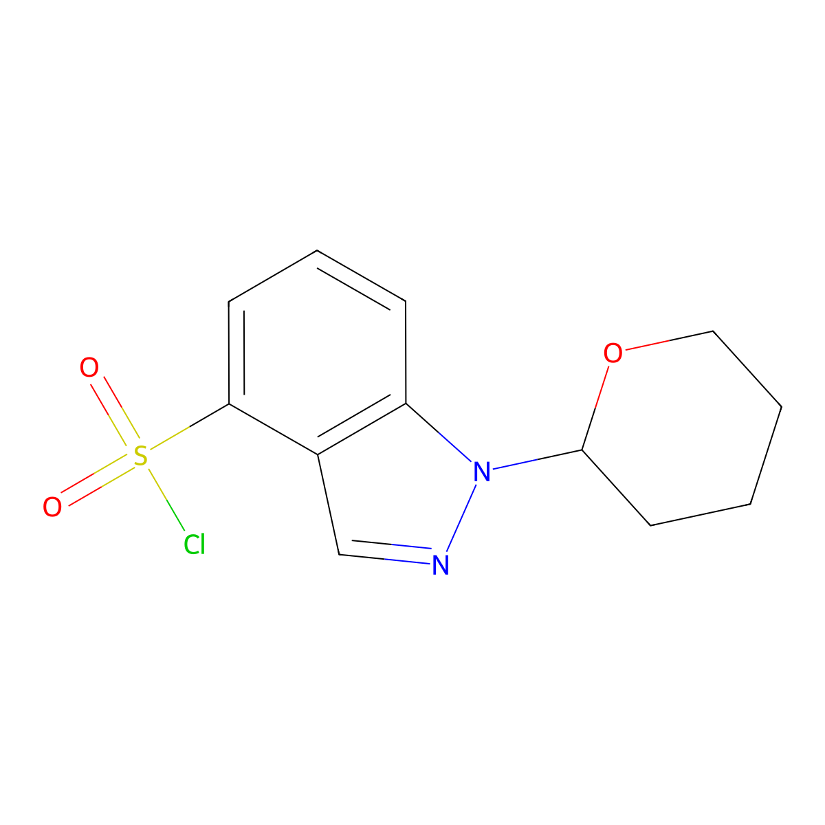 1-(oxan-2-yl)-1H-indazole-4-sulfonyl chloride molecular structure, CAS 2413885-08-0
