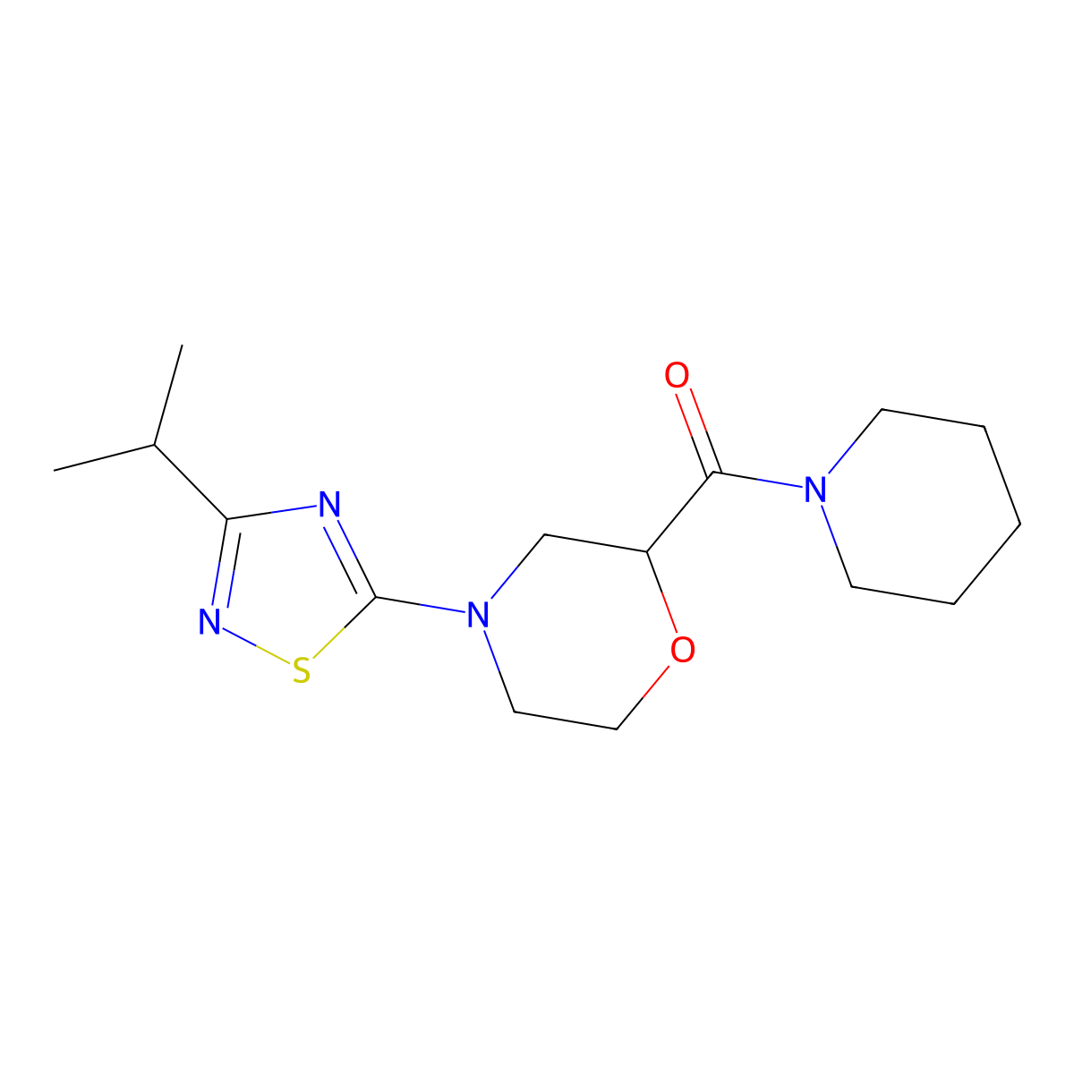 2-(Piperidine-1-carbonyl)-4-[3-(propan-2-yl)-1,2,4-thiadiazol-5-yl]morpholine molecular structure, CAS 2415538-45-1