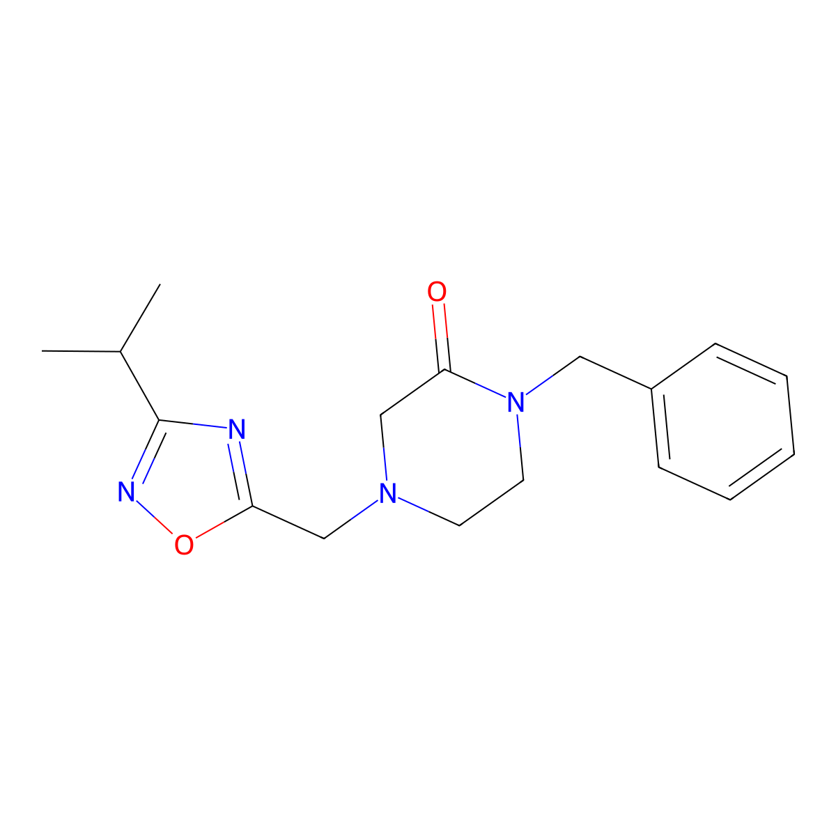 1-Benzyl-4-{[3-(propan-2-yl)-1,2,4-oxadiazol-5-yl]methyl}piperazin-2-one molecular structure, CAS 2415570-27-1