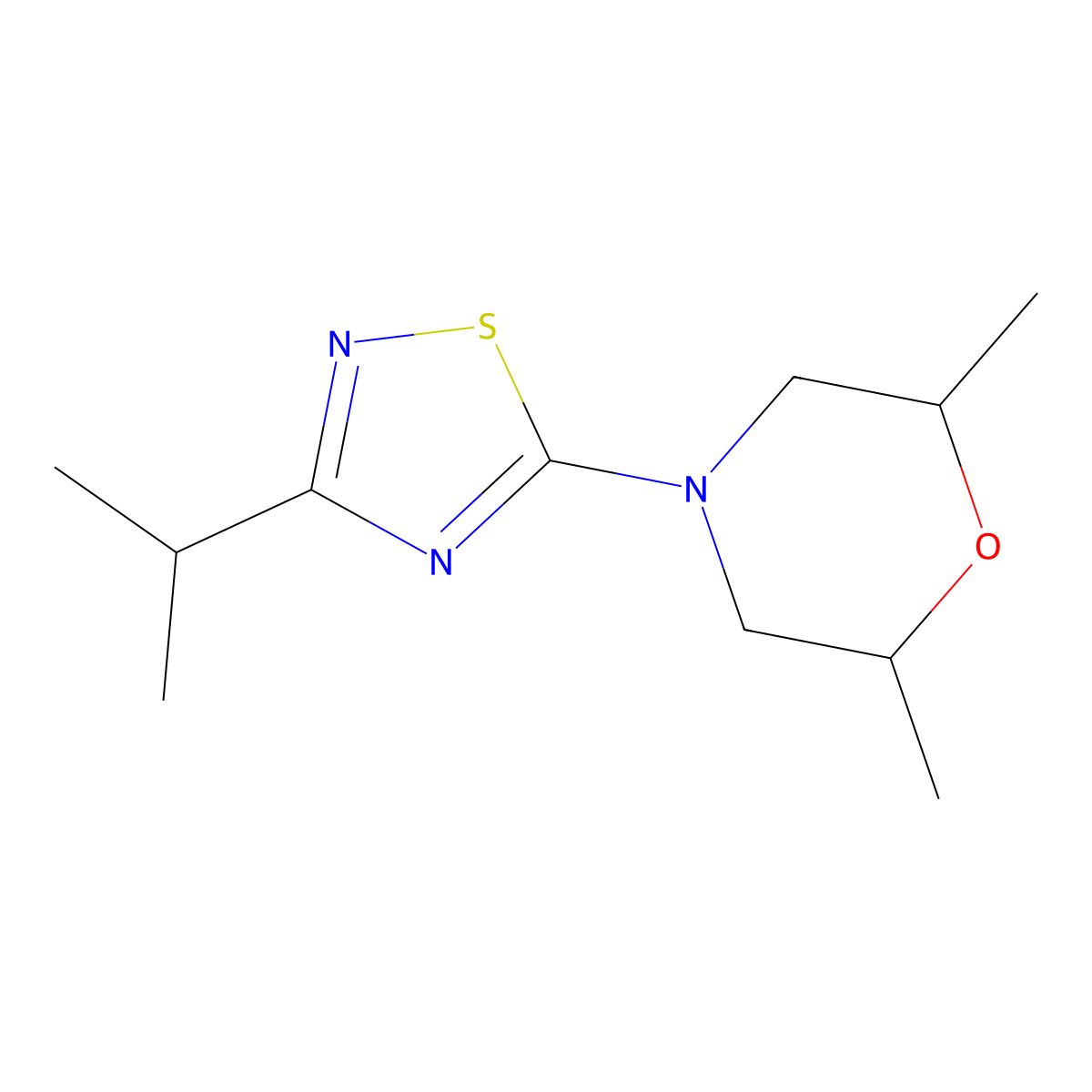 2,6-Dimethyl-4-[3-(propan-2-yl)-1,2,4-thiadiazol-5-yl]morpholine molecular structure, CAS 2549001-94-5