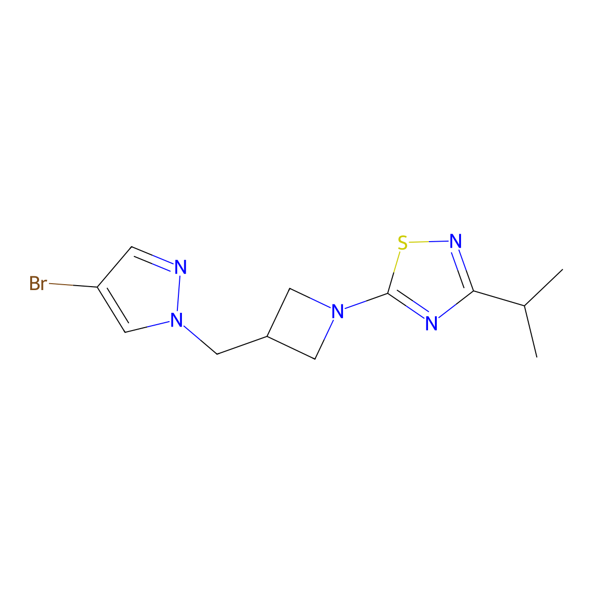 5-{3-[(4-bromo-1H-pyrazol-1-yl)methyl]azetidin-1-yl}-3-(propan-2-yl)-1,2,4-thiadiazole molecular structure, CAS 2549048-84-0