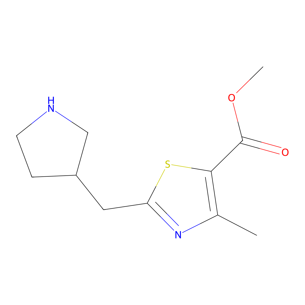 Methyl 4-methyl-2-[(pyrrolidin-3-yl)methyl]-1,3-thiazole-5-carboxylate molecular structure, CAS 2580221-07-2