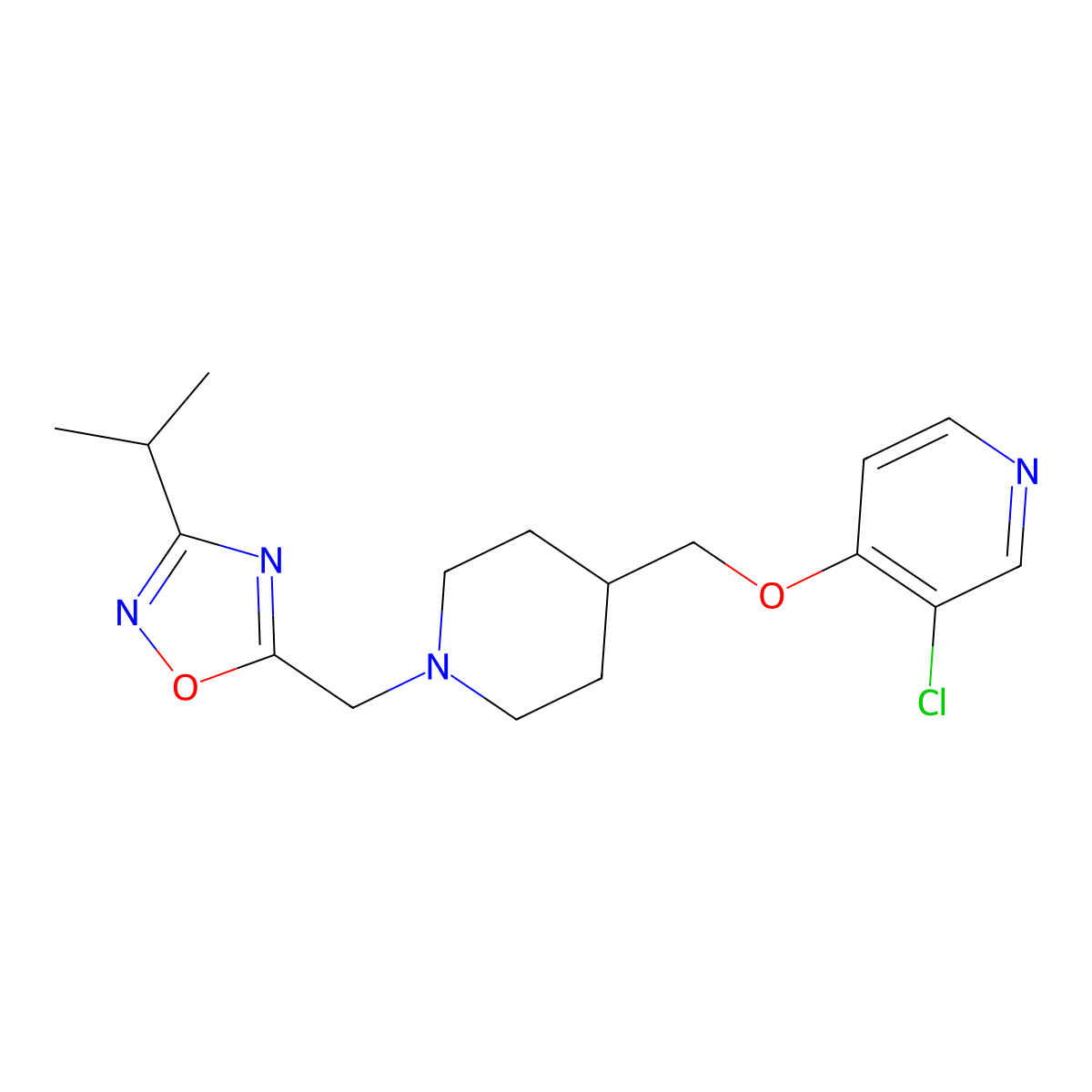 3-Chloro-4-[(1-{[3-(propan-2-yl)-1,2,4-oxadiazol-5-yl]methyl}piperidin-4-yl)methoxy]pyridine molecular structure, CAS 2640882-52-4