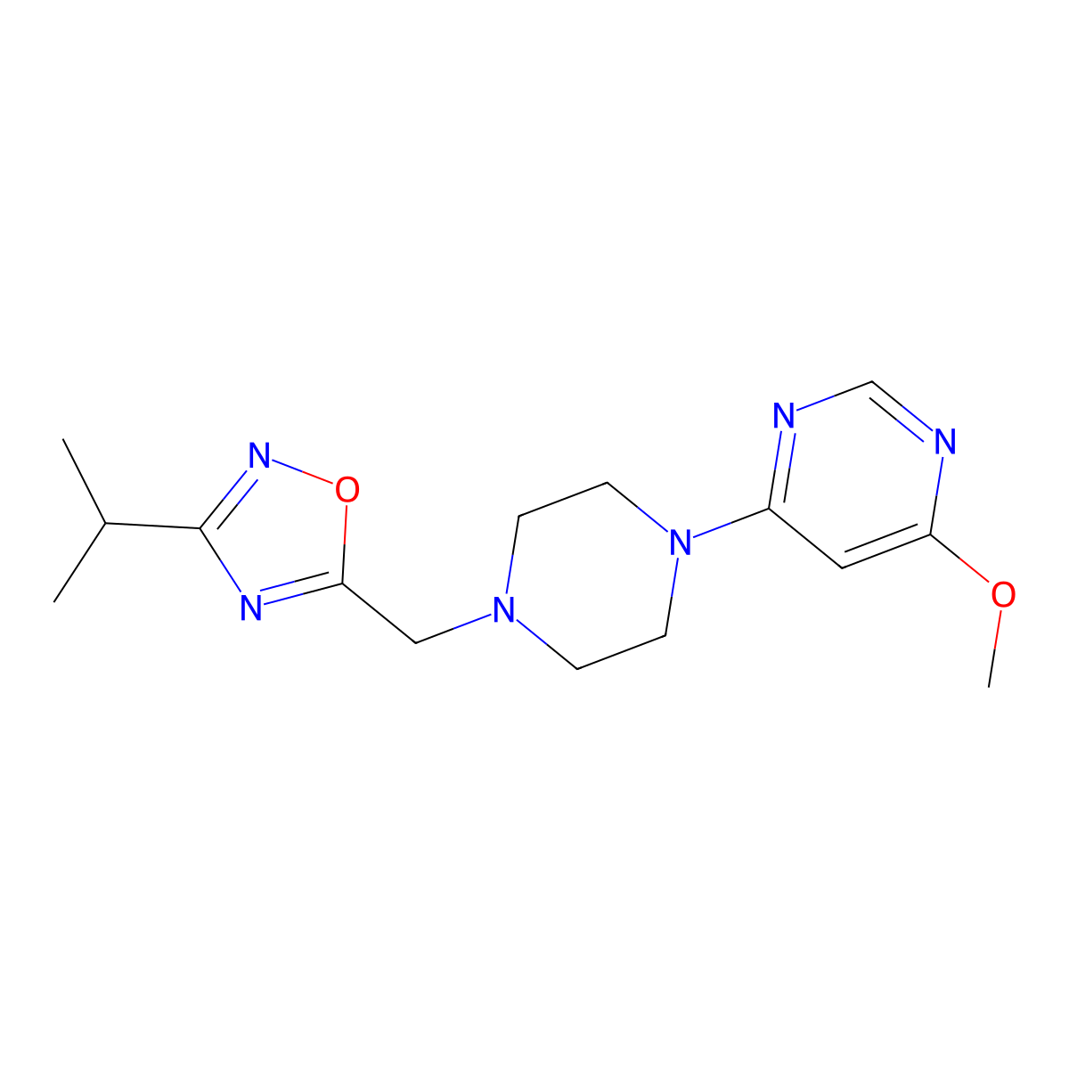 4-Methoxy-6-(4-{[3-(propan-2-yl)-1,2,4-oxadiazol-5-yl]methyl}piperazin-1-yl)pyrimidine molecular structure, CAS 2742051-49-4