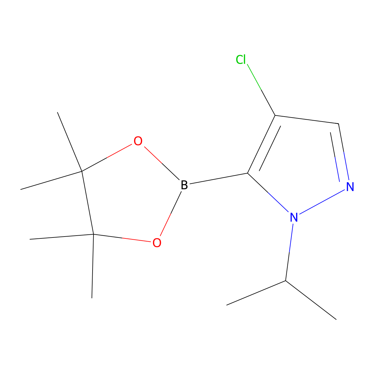 4-chloro-1-(propan-2-yl)-5-(4,4,5,5-tetramethyl-1,3,2-dioxaborolan-2-yl)-1H-pyrazole molecular structure, CAS 2750602-16-3