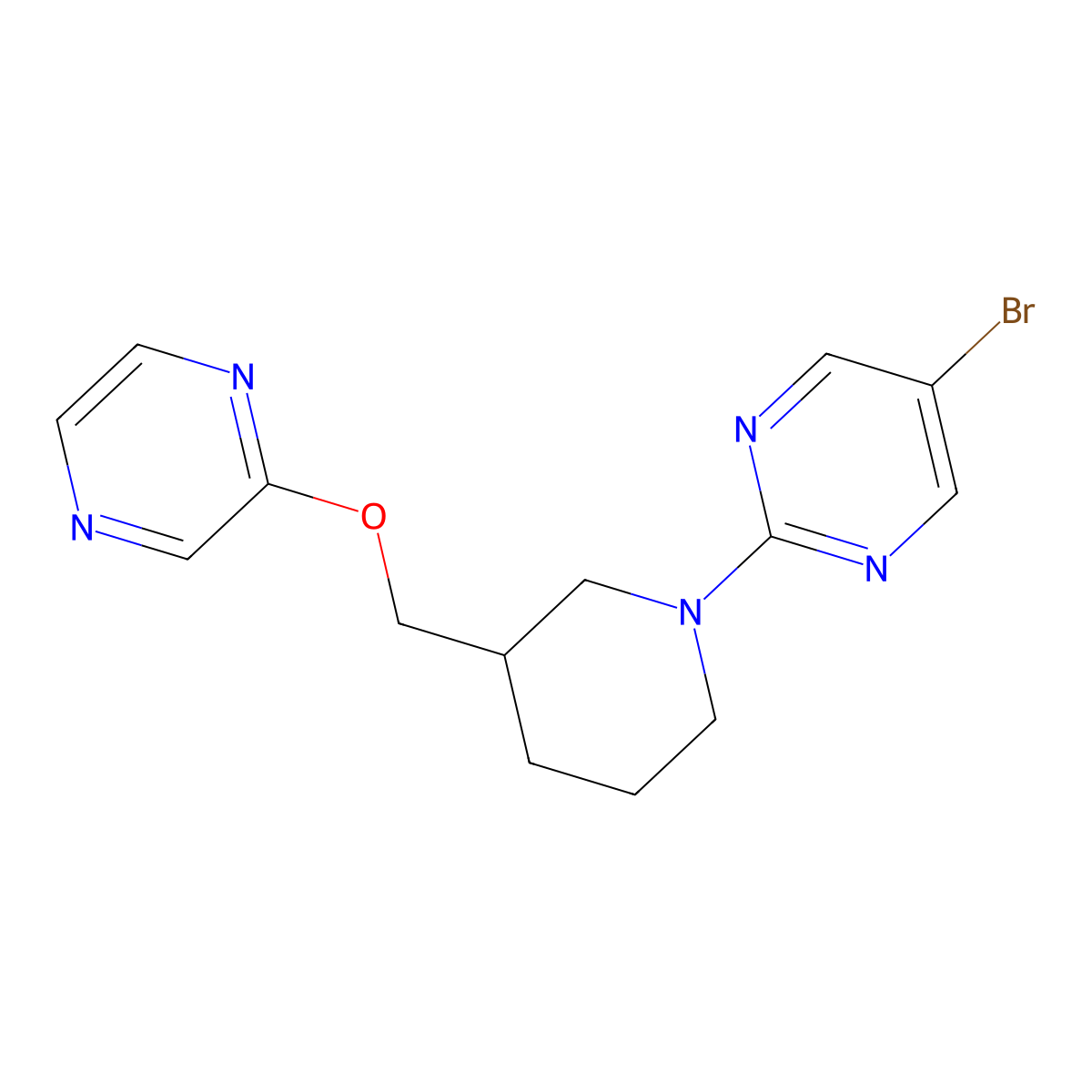 5-Bromo-2-{3-[(pyrazin-2-yloxy)methyl]piperidin-1-yl}pyrimidine molecular structure, CAS 2770588-70-8
