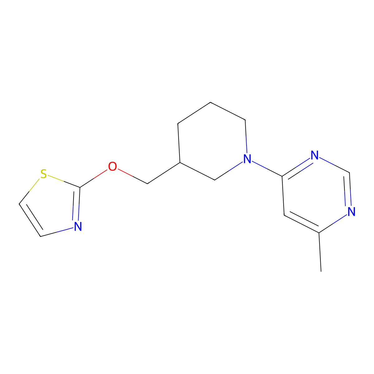 4-Methyl-6-{3-[(1,3-thiazol-2-yloxy)methyl]piperidin-1-yl}pyrimidine molecular structure, CAS 2770636-27-4