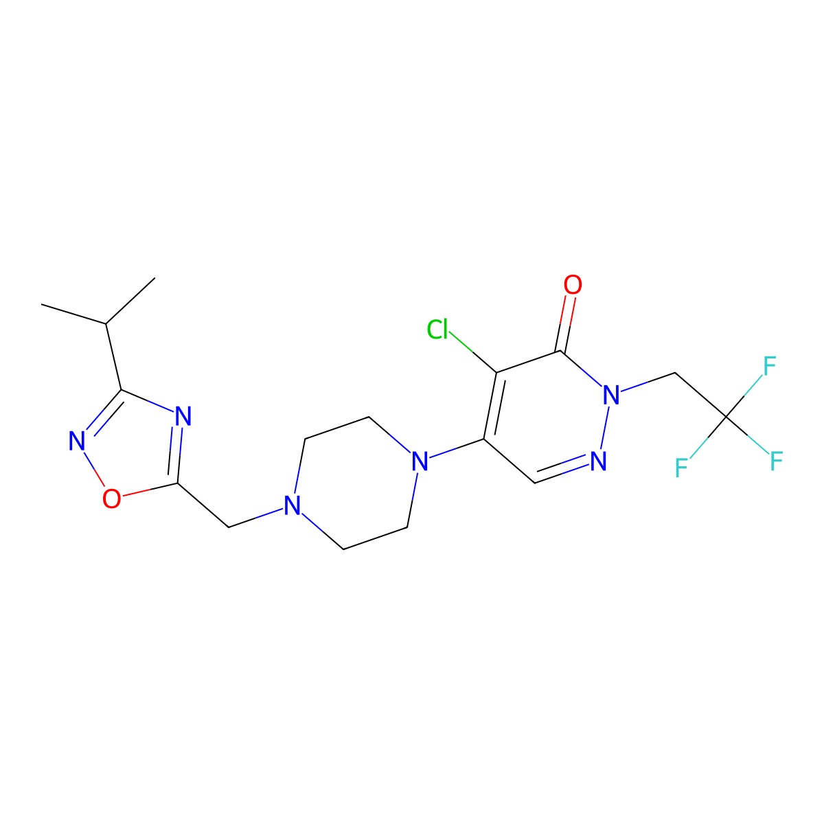 4-Chloro-5-(4-{[3-(propan-2-yl)-1,2,4-oxadiazol-5-yl]methyl}piperazin-1-yl)-2-(2,2,2-trifluoroethyl)-2,3-dihydropyridazin-3-one molecular structure, CAS 3030802-31-1
