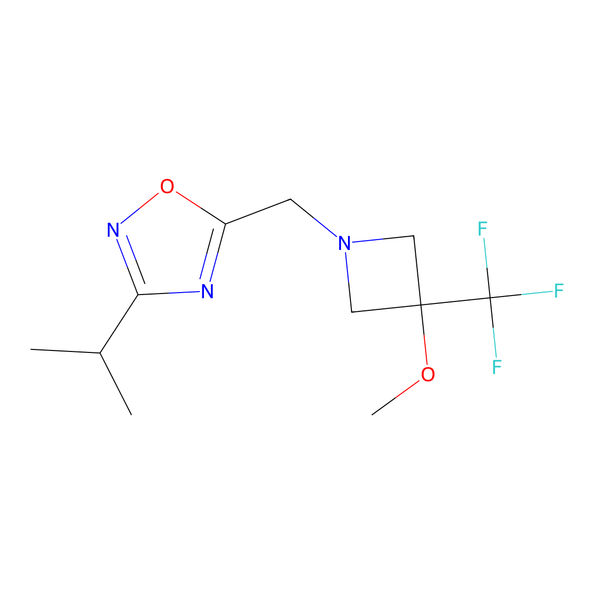 5-{[3-Methoxy-3-(trifluoromethyl)azetidin-1-yl]methyl}-3-(propan-2-yl)-1,2,4-oxadiazole molecular structure, CAS 3054554-00-3