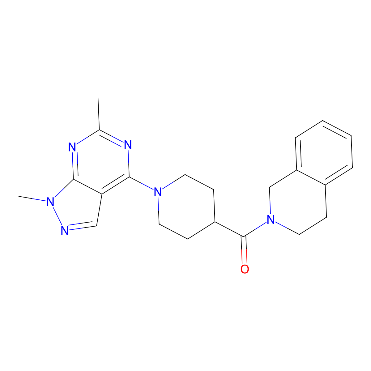 2-(1-{1,6-dimethyl-1H-pyrazolo[3,4-d]pyrimidin-4-yl}piperidine-4-carbonyl)-1,2,3,4-tetrahydroisoquinoline molecular structure, CAS 3054585-83-7