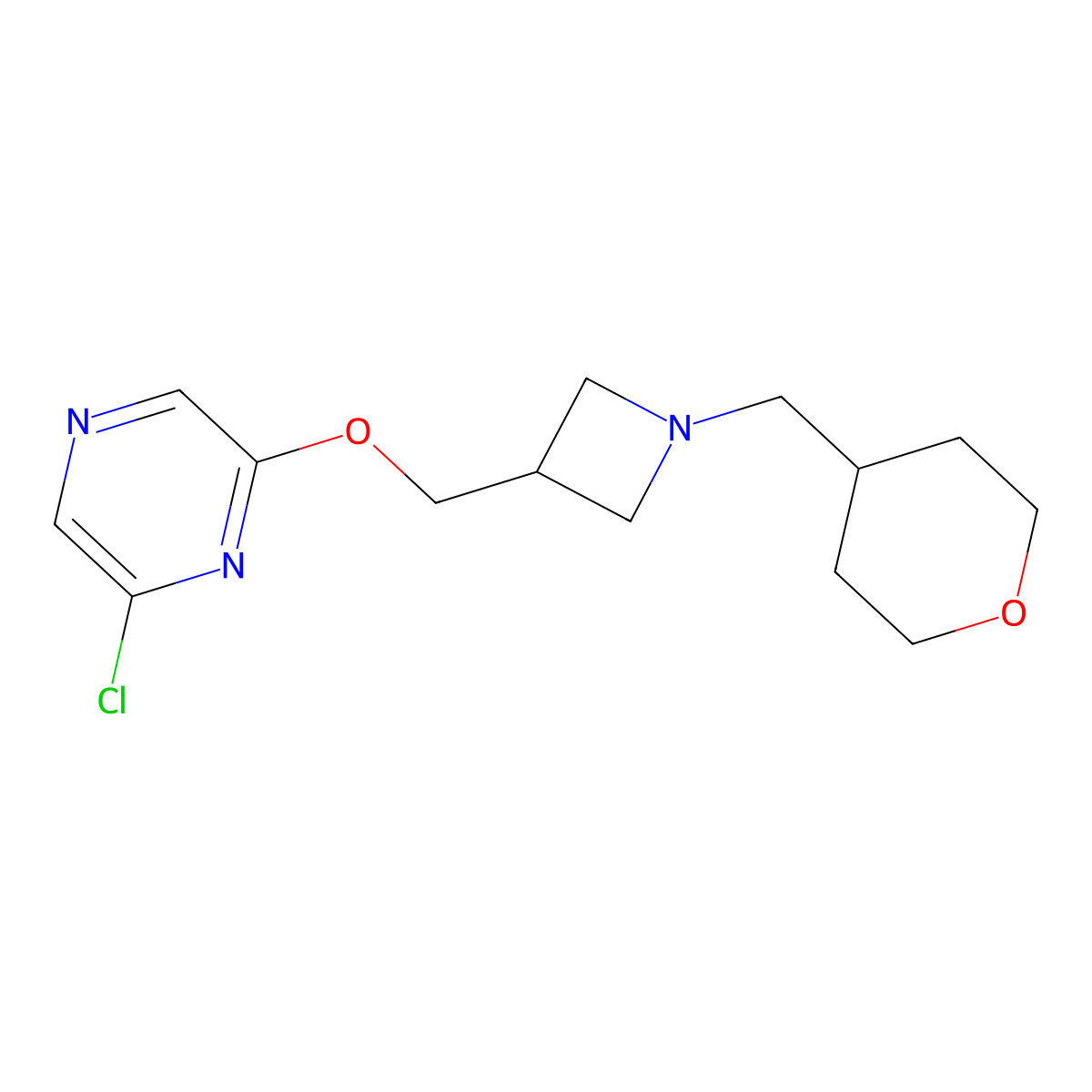 2-Chloro-6-({1-[(oxan-4-yl)methyl]azetidin-3-yl}methoxy)pyrazine molecular structure, CAS 3054595-60-4