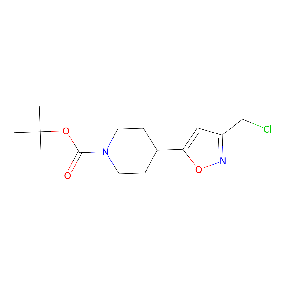 Tert-butyl 4-[3-(chloromethyl)-1,2-oxazol-5-yl]piperidine-1-carboxylate molecular structure, CAS 3079583-91-5