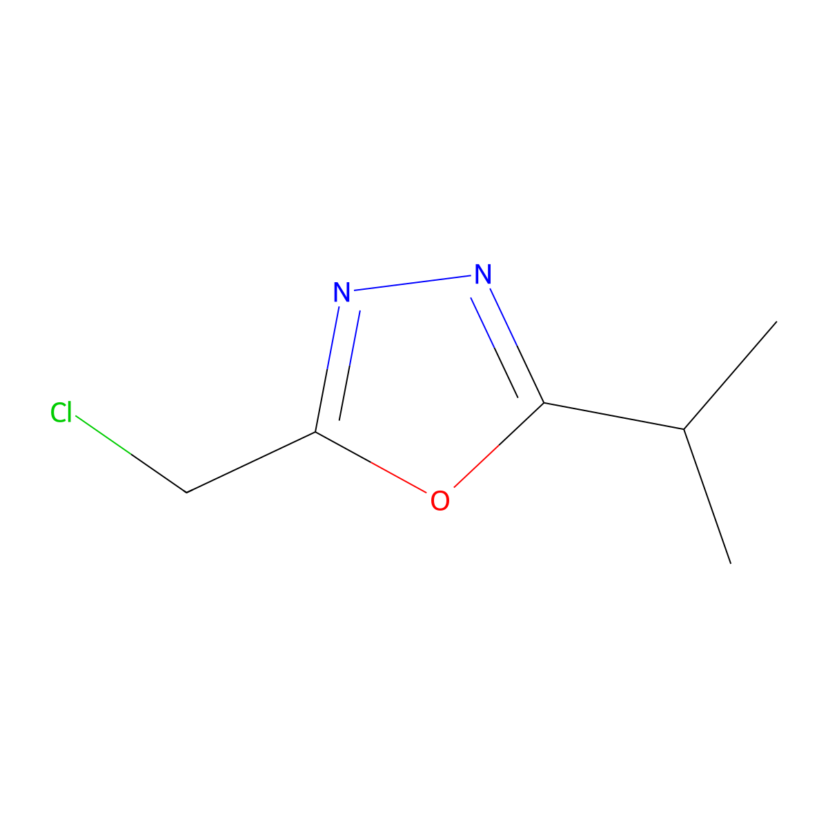 2-(Chloromethyl)-5-(propan-2-yl)-1,3,4-oxadiazole molecular structure, CAS 3914-46-3