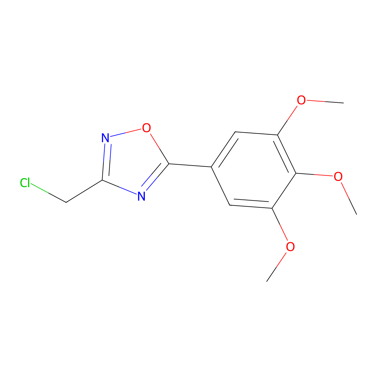 3-(Chloromethyl)-5-(3,4,5-trimethoxyphenyl)-1,2,4-oxadiazole molecular structure, CAS 501003-39-0