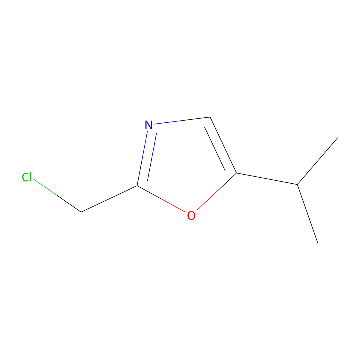 2-(Chloromethyl)-5-(propan-2-yl)-1,3-oxazole molecular structure, CAS 731851-16-4